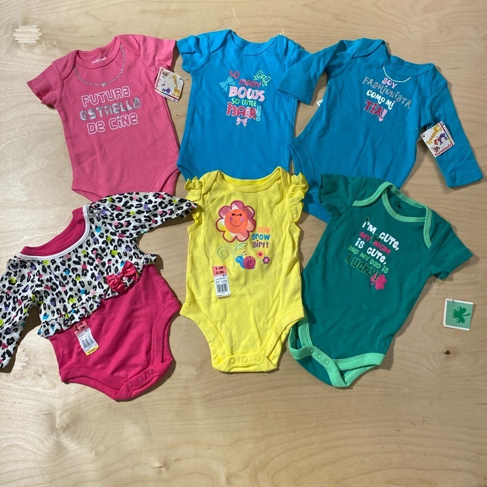 6 Garanimals Pink, Blue, and Green Bodysuits 0-3M (OQ)